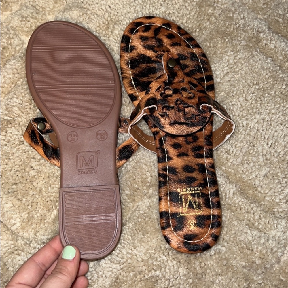 Size 8 cheetah flip flops
